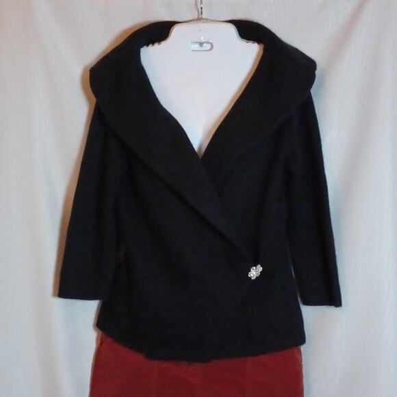 ANN TAYLOR Women's Black Rabbit Hair & Wool Blend Sweater Blouse Size M. - Picture 1 of 13